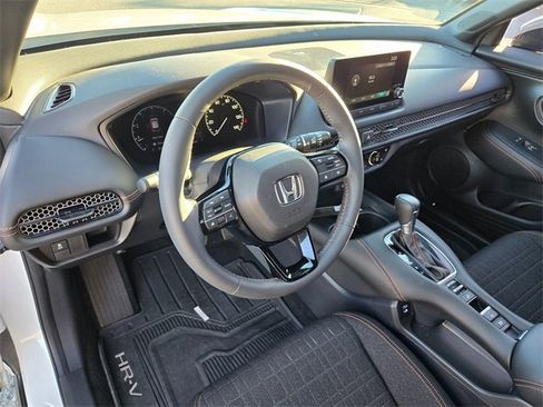 Used 2025 Honda HR-V Sport image 9