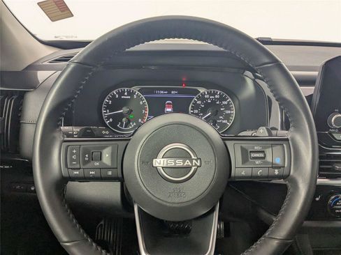 Used 2023 Nissan Pathfinder SV AWD/4WD image 17