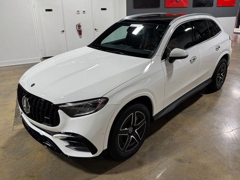 Used 2026 Mercedes-Benz GLC 350e 4MATIC image 2