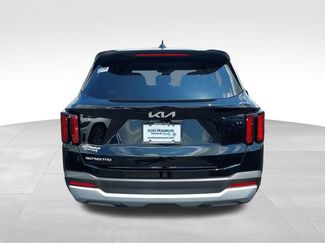 Used 2026 Kia Sorento LX FWD video 4