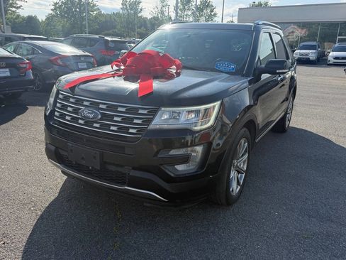 Used 2017 Ford Explorer Limited AWD/4WD image 1