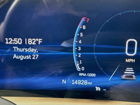 Used 2024 Cadillac XT4 Premium Luxury FWD image 14