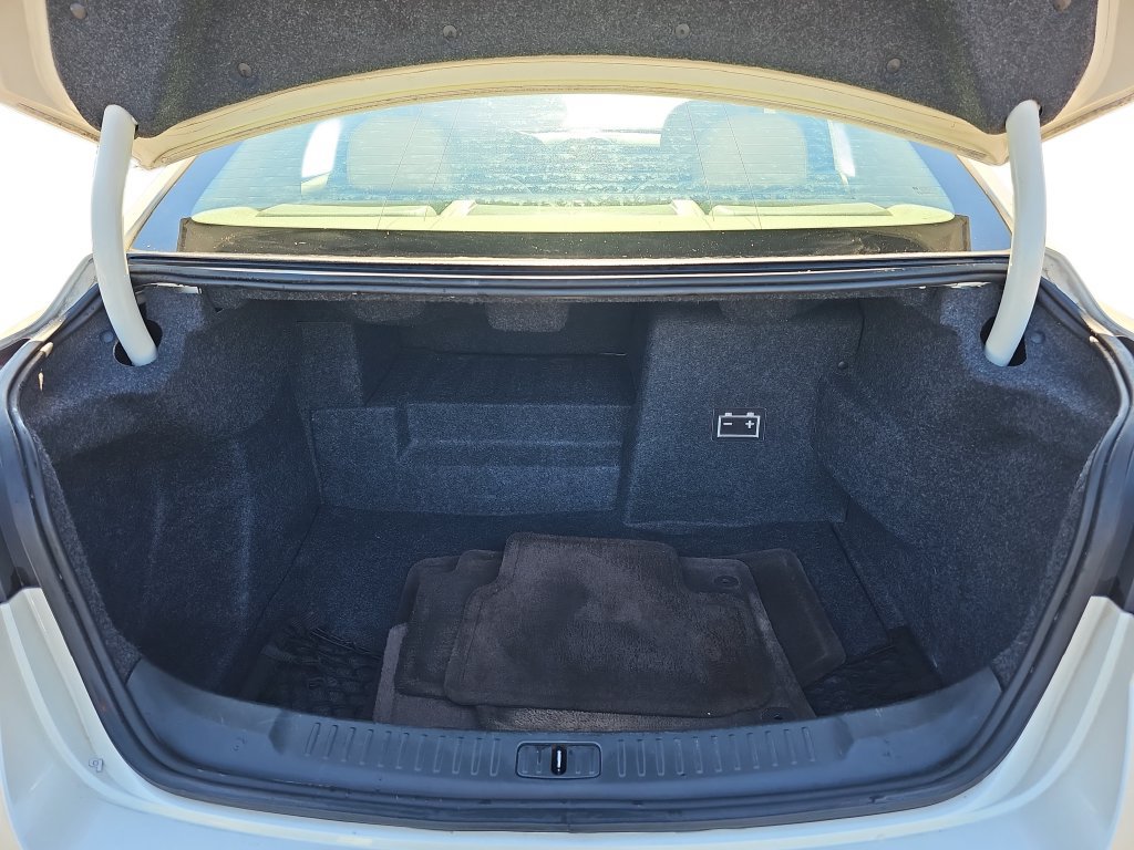 Used 2013 Chevrolet Malibu Eco w/ Navigation Package FWD image 29