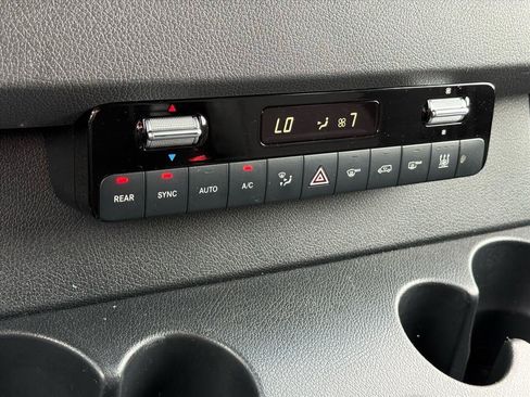 Used 2025 Mercedes-Benz Sprinter 2500 image 34