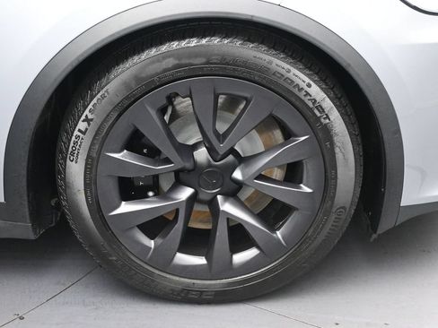 Used 2025 Tesla Model X AWD/4WD image 31