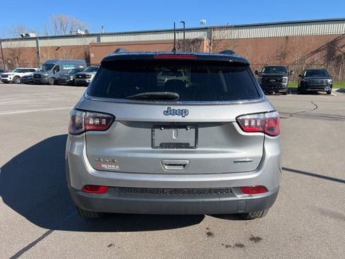 Used 2019 Jeep Compass Latitude w/ Cold Weather Group AWD/4WD image 6