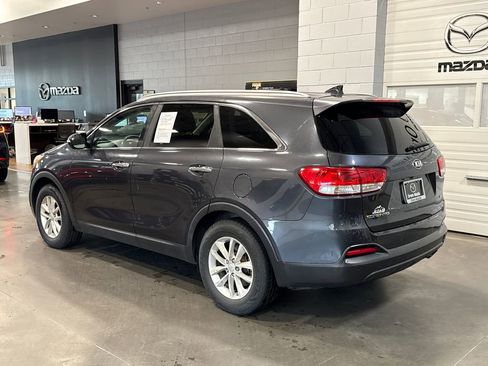 Used 2016 Kia Sorento FWD w/ LX Convenience Package image 24