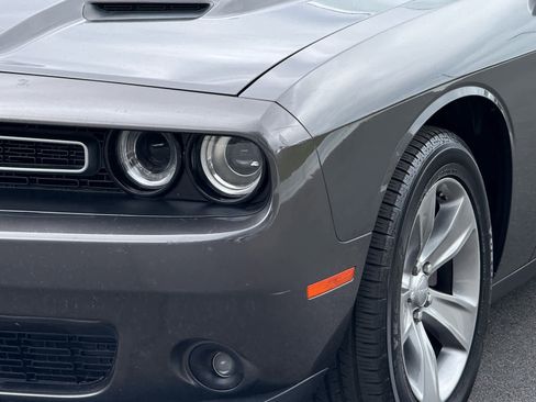 Used 2019 Dodge Challenger SXT w/ Driver Convenience Group RWD image 10
