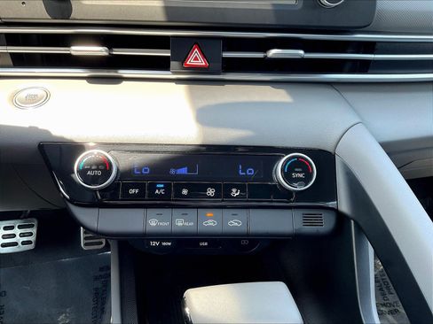 Certified 2026 Hyundai Elantra Sport FWD image 15