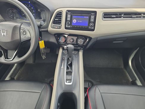 Used 2022 Honda HR-V LX image 11