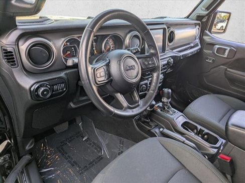 Used 2021 Jeep Wrangler Unlimited Willys image 16