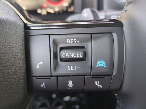 Certified 2025 Nissan Rogue SL w/ Tech Package FWD image 27