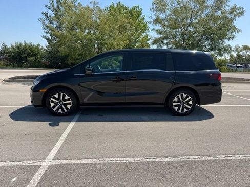 Used 2025 Honda Odyssey EX-L image 5