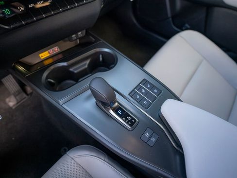 New 2026 Lexus UX 300h AWD image 27