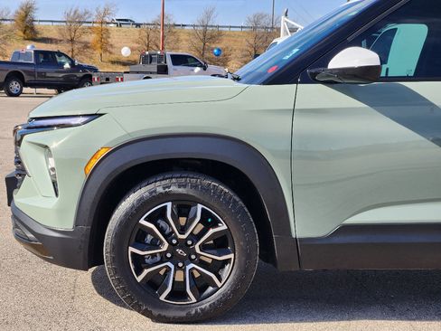 Used 2025 Chevrolet TrailBlazer ACTIV w/ Convenience Package image 8