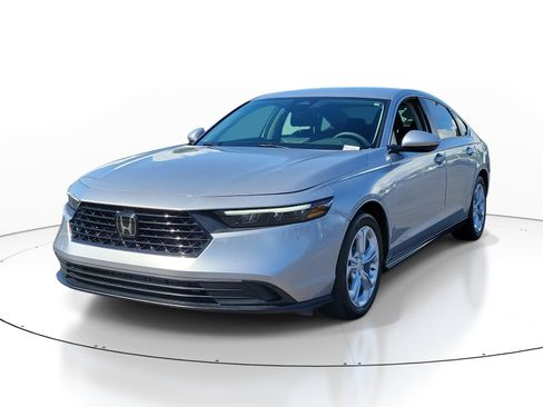 Used 2024 Honda Accord LX image 3