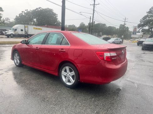 Used 2014 Toyota Camry SE FWD image 7