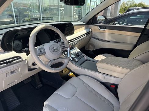 Used 2024 Hyundai Palisade Limited image 6