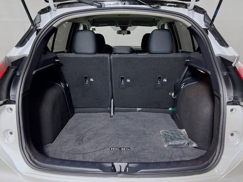 Used 2024 Nissan Kicks SV FWD image 20