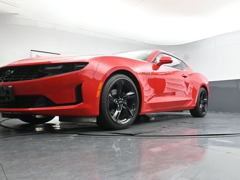 Used 2020 Chevrolet Camaro LT image 20