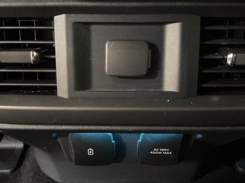 Used 2024 Ford F150 Lariat image 14