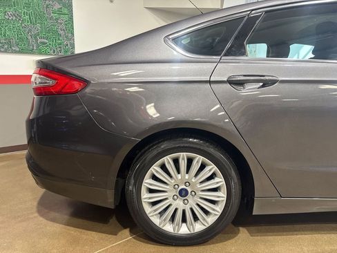 Used 2016 Ford Fusion SE image 33