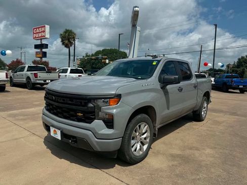 Used 2024 Chevrolet Silverado 1500 Custom RWD image 2