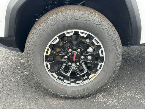 New 2026 GMC Canyon AT4 w/ Technology Plus Package AWD/4WD image 13