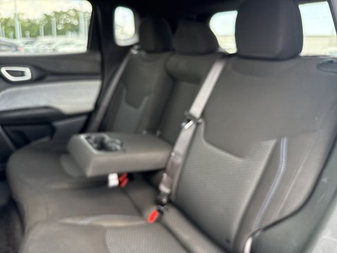 Used 2023 Jeep Compass Sport AWD/4WD image 28