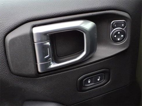 Certified 2022 Jeep Gladiator Mojave w/ LED Lighting Group image 15