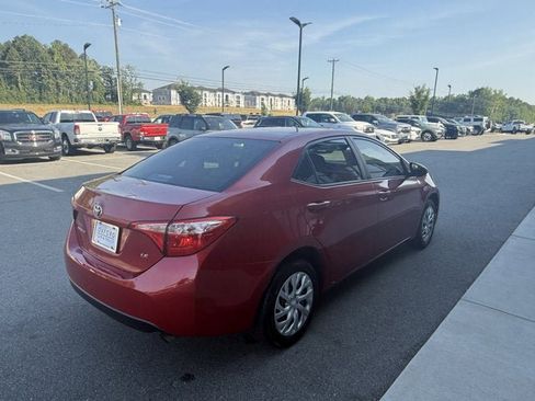 Used 2018 Toyota Corolla LE FWD image 6