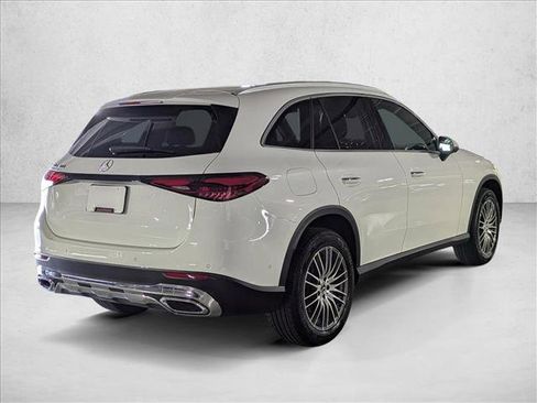 Certified 2026 Mercedes-Benz GLC 300 image 5