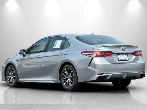 Used 2022 Toyota Camry SE w/ Cold Weather Package AWD/4WD image 6