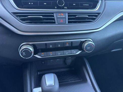 New 2026 Nissan Altima 2.5 SR FWD image 17