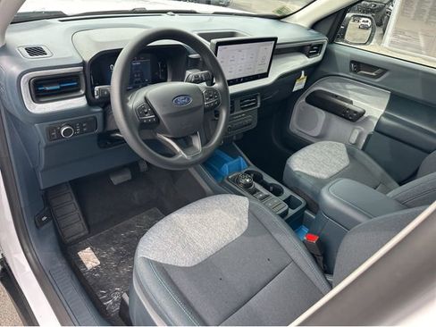 Used 2025 Ford Maverick XLT w/ Equipment Group 302A image 7