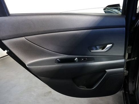 Used 2023 Hyundai Elantra SEL FWD image 25