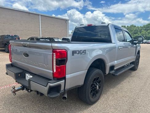 Used 2024 Ford F250 XLT w/ Black Appearance Package AWD/4WD image 13