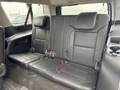 Used 2017 Chevrolet Suburban LT w/ LT Signature Package AWD/4WD image 6