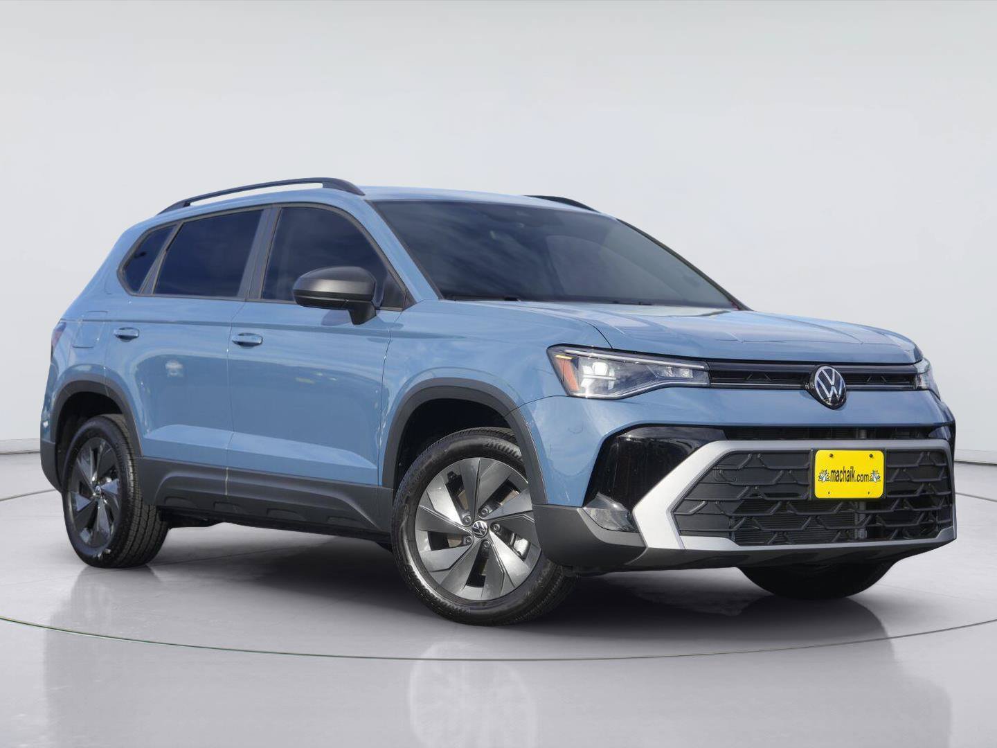 Used 2026 Volkswagen Taos S FWD image 2