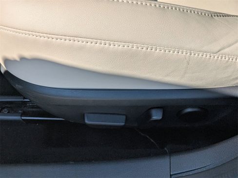 Used 2025 MAZDA MAZDA3 s image 18