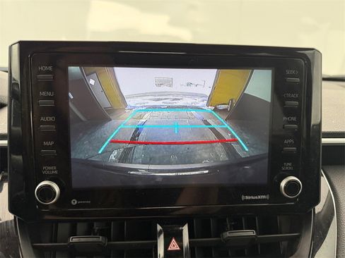 Used 2022 Toyota Corolla Cross LE image 18