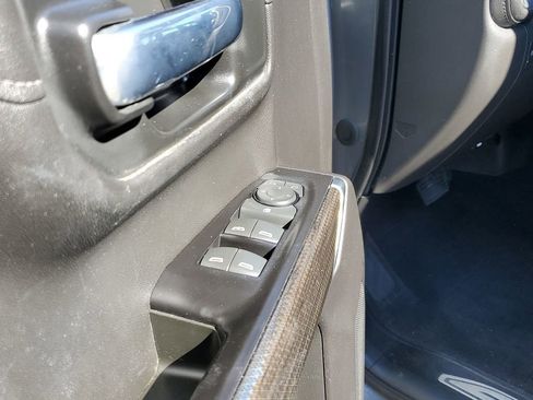 Used 2020 Chevrolet Silverado 1500 LT w/ All-Star Edition image 19