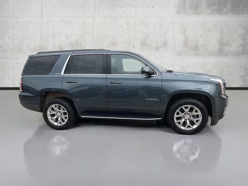 Used 2019 GMC Yukon SLE w/ SLE Value Package image 4