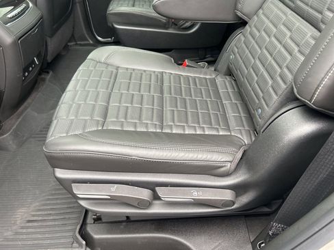 Used 2024 Cadillac Escalade Sport Platinum w/ LPO, ONYX Package image 46