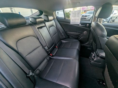 Used 2019 Kia Stinger Premium image 21