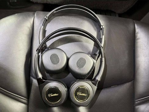 Used 2015 Cadillac Escalade Premium image 41