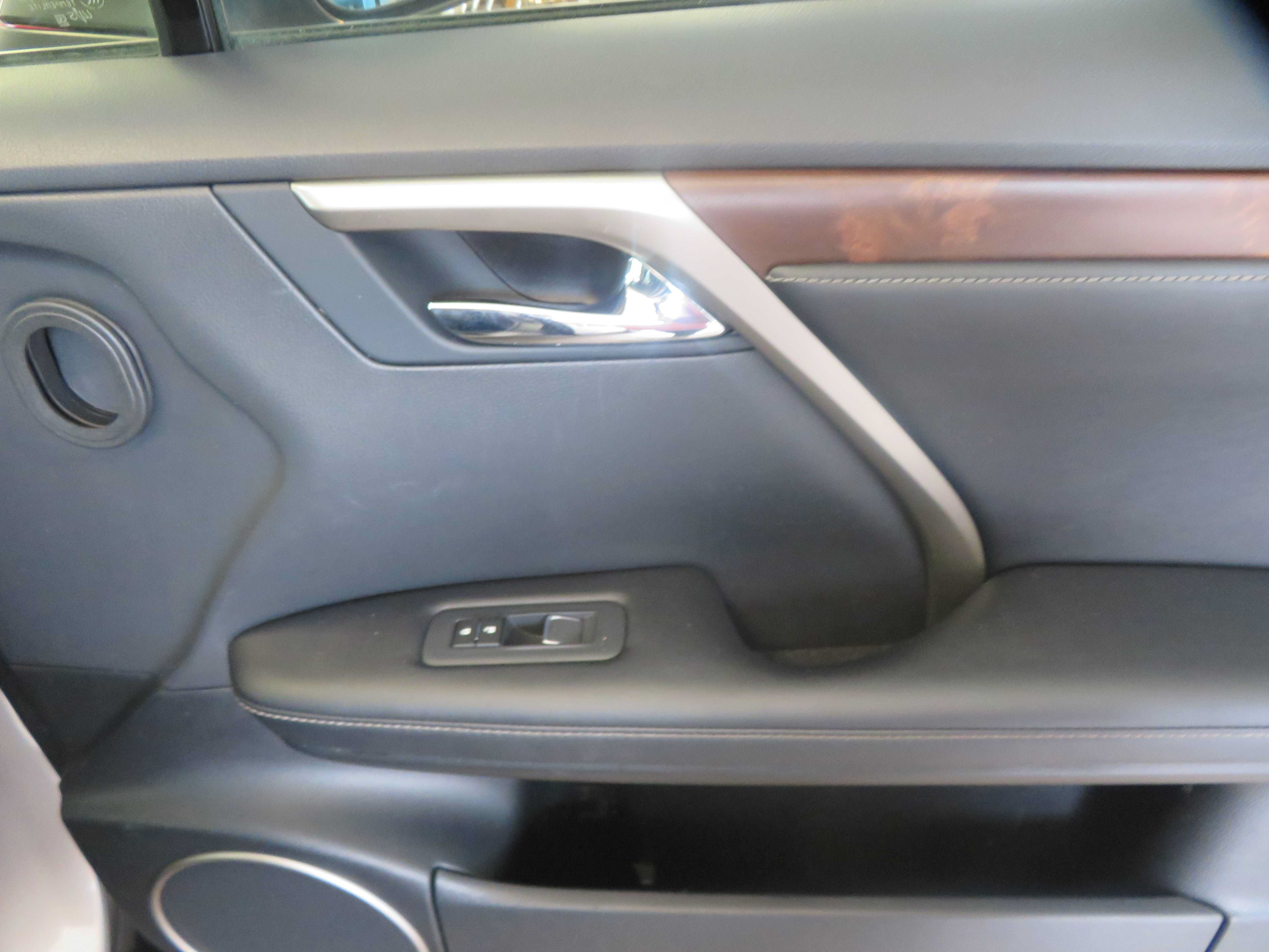 Used 2021 Lexus RX 350L FWD w/ Premium Package image 24