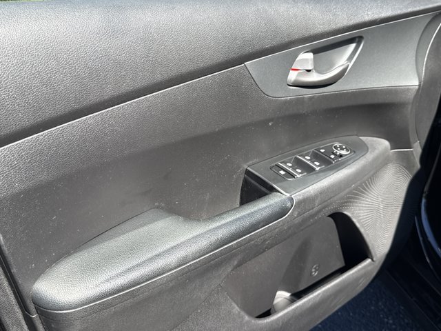 Used 2021 Kia Forte LXS FWD image 26