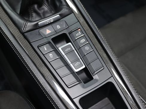 Used 2021 Porsche 718 Boxster GTS image 34