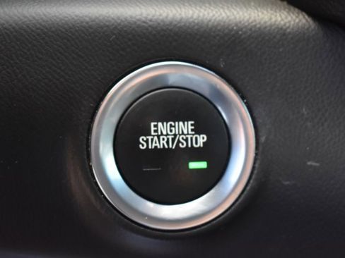 Used 2020 GMC Terrain SLT image 29